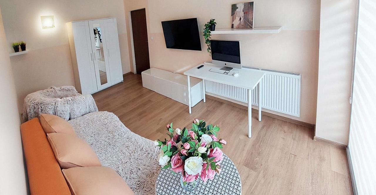 Apartamenty Gorki Male Tuszyn Eksteriør bilde