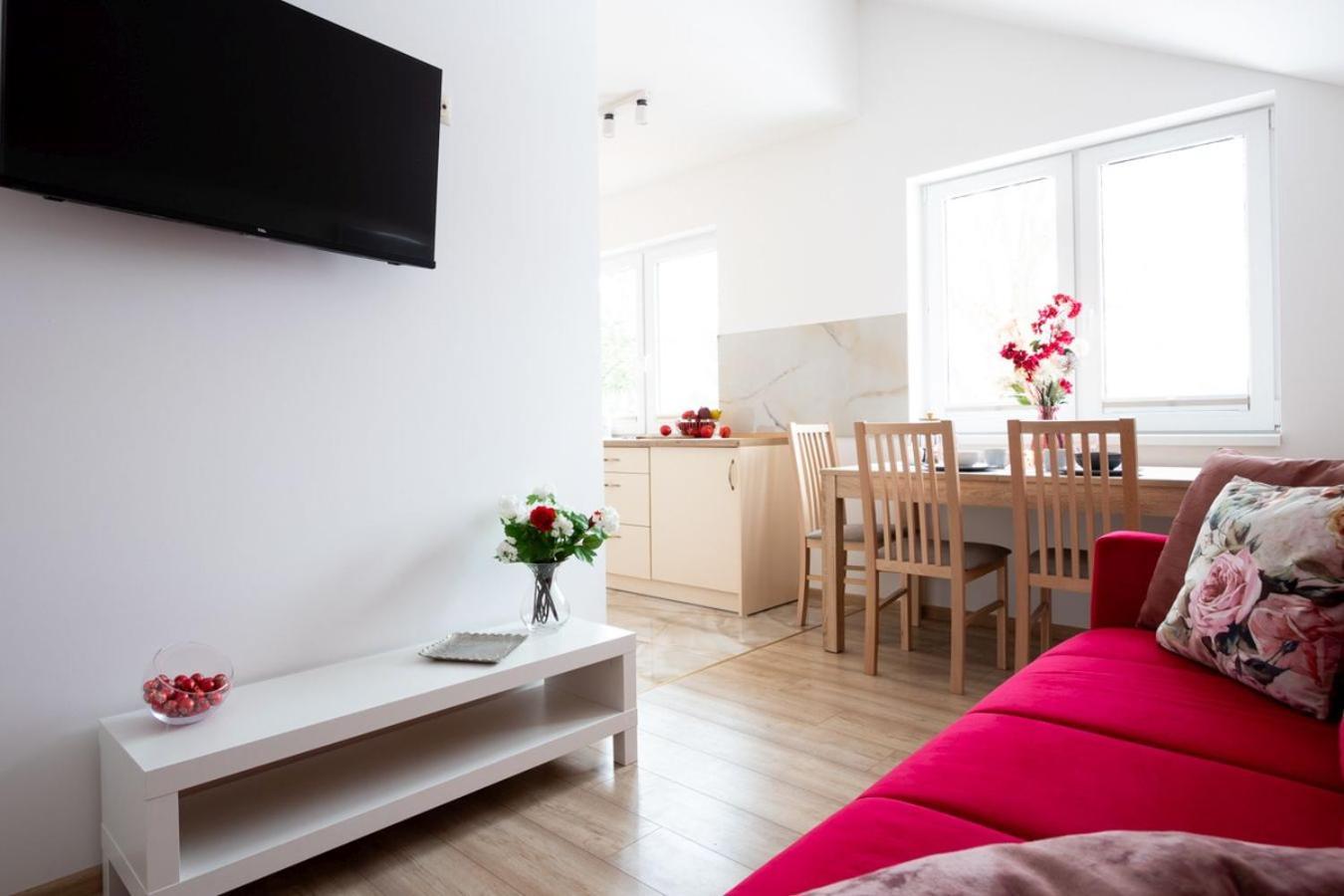 Apartamenty Gorki Male Tuszyn Eksteriør bilde