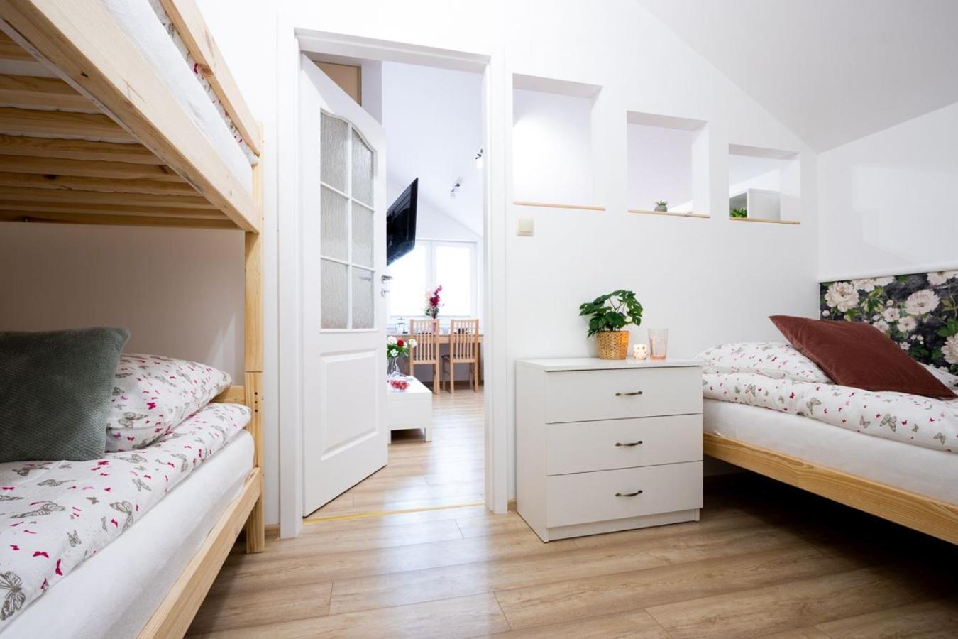 Apartamenty Gorki Male Tuszyn Eksteriør bilde